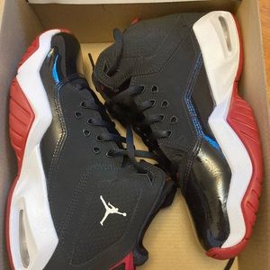 New - Jordan B’Loyal boys size 3.5